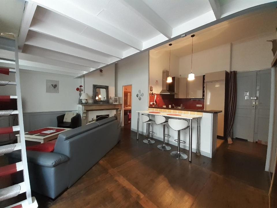 Coquet Studio En Mezzanine Nuit Pour 2 Personnes Сен-Жірон Екстер'єр фото