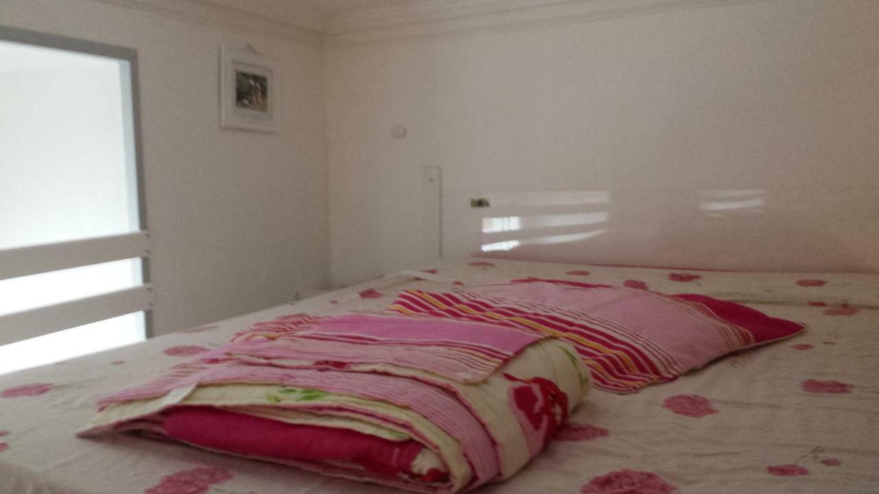Coquet Studio En Mezzanine Nuit Pour 2 Personnes Сен-Жірон Екстер'єр фото