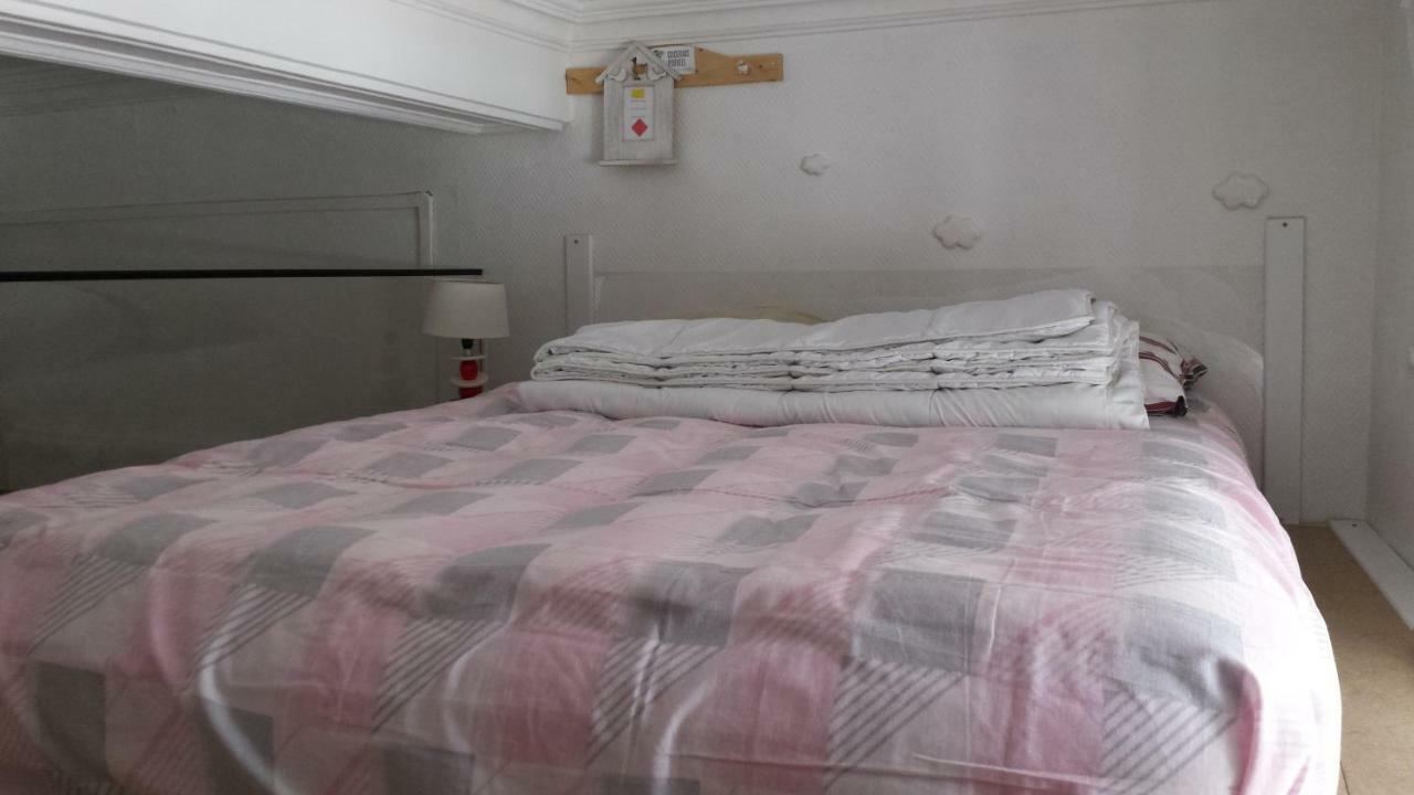 Coquet Studio En Mezzanine Nuit Pour 2 Personnes Сен-Жірон Екстер'єр фото